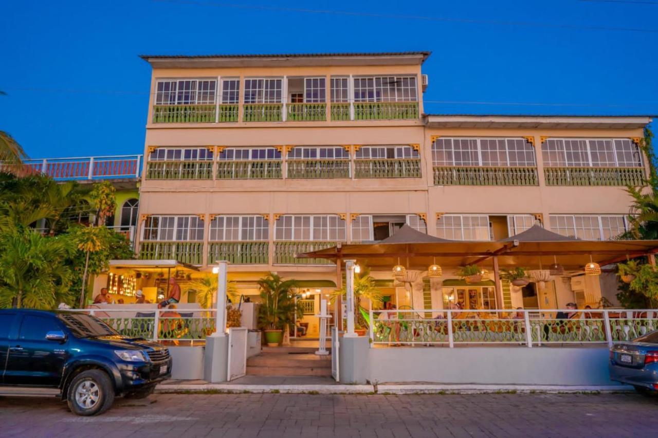 Hotel Peten Express Flores Exterior foto